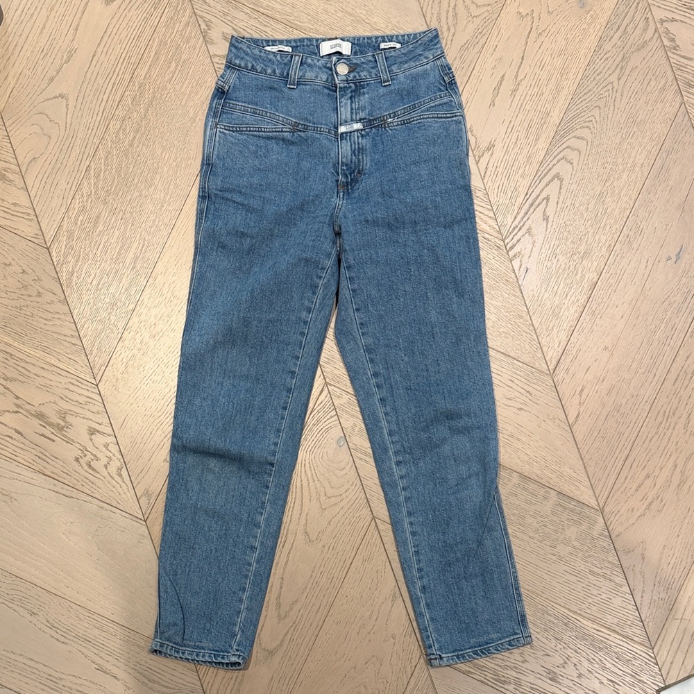 Closed Women’s Peddle Pusher Jeans in Medium Blue Wash